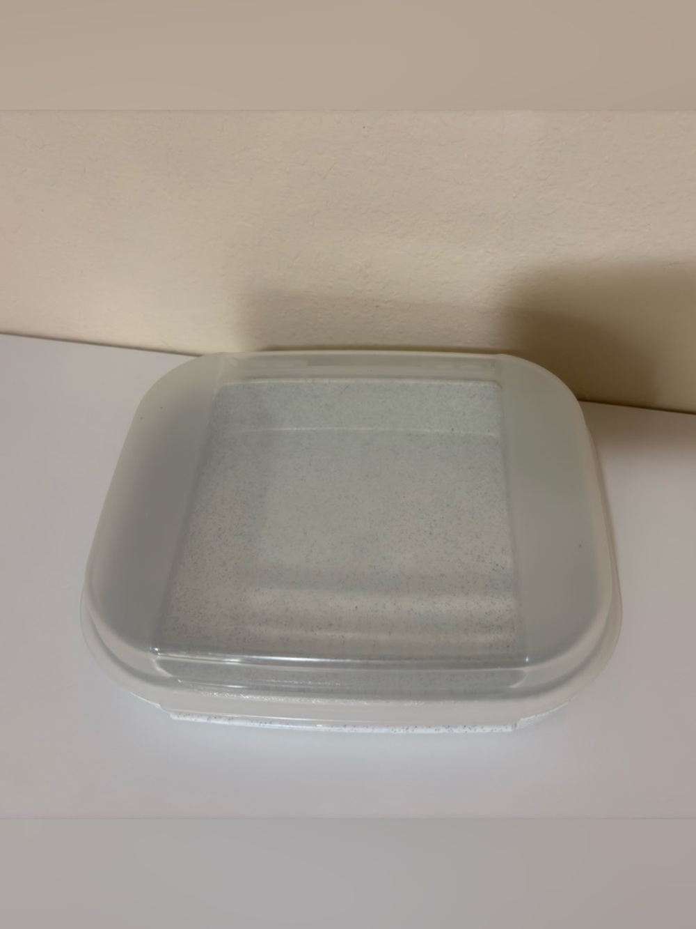 Tupperware Clear white Storzalots Slim 
Containers w/snap lid